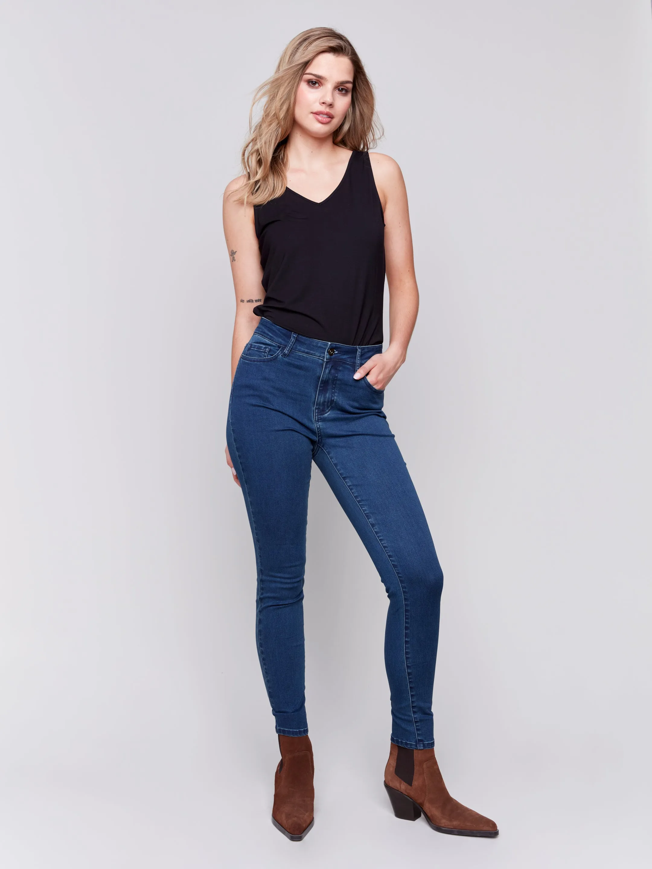 Charlie B Soft skinny leg Jean