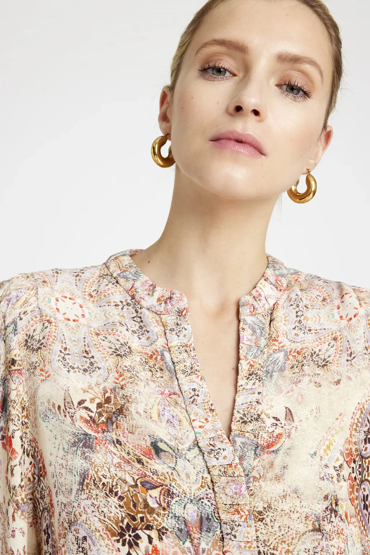 Gustav Neomi Cream Paisley Floral Print Blouse