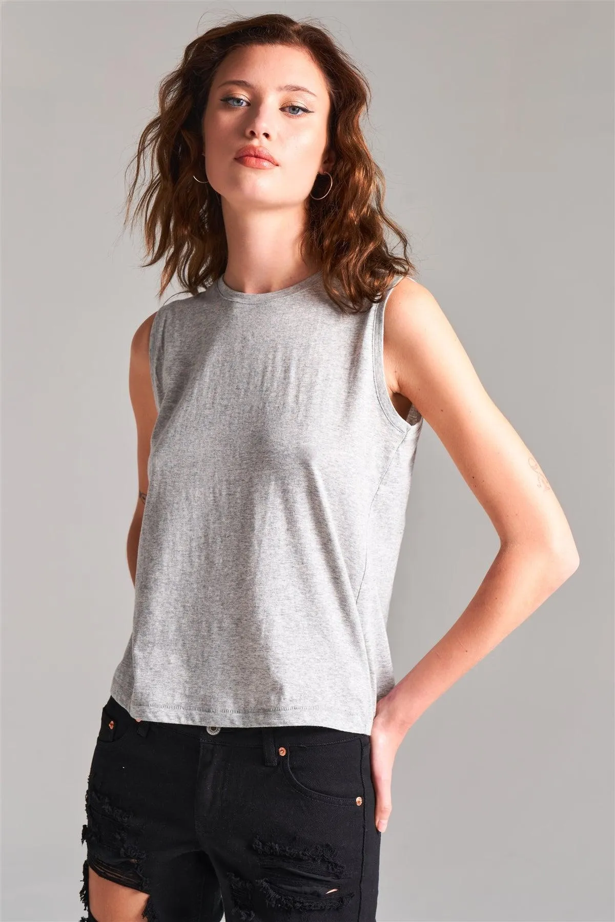 Heather Grey Solid Sleeveless Round Neck Basic Tank Top